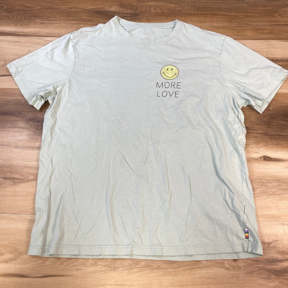 American Eagle T-Shirt‎ Mens L More Love Stitch Smiley Face Light Green Casual